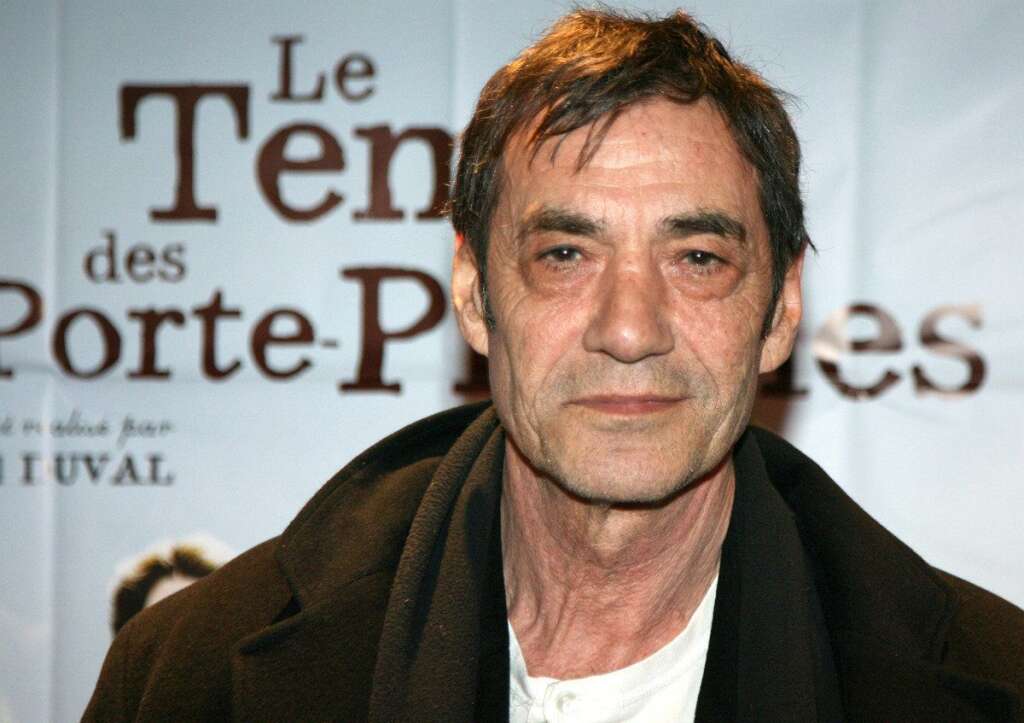 Daniel Duval - Le comédien et réalisateur <a href="http://www.cinefil.com/star/daniel-duval" target="_hplink">Daniel Duval</a>, auteur notamment de <em><a href="http://www.allocine.fr/film/fichefilm_gen_cfilm=44017.html" target="_hplink">La dérobade</a></em> et gueule du cinéma français, est décédé jeudi à l'âge de 68 ans des suites d'une longue maladie.