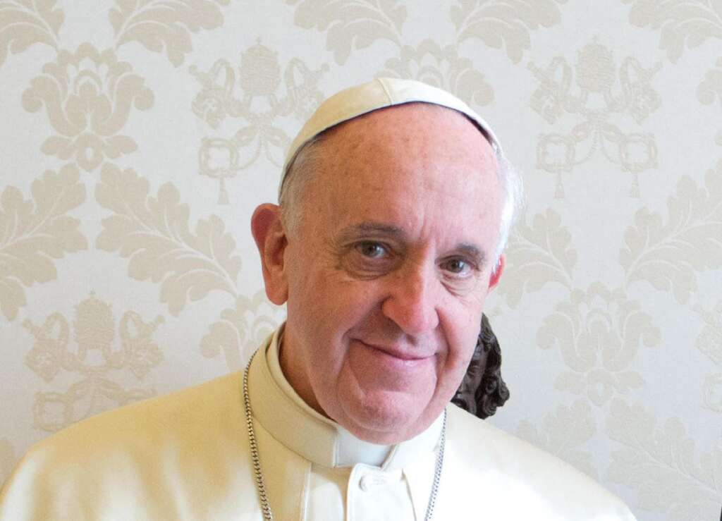 4. le pape François -