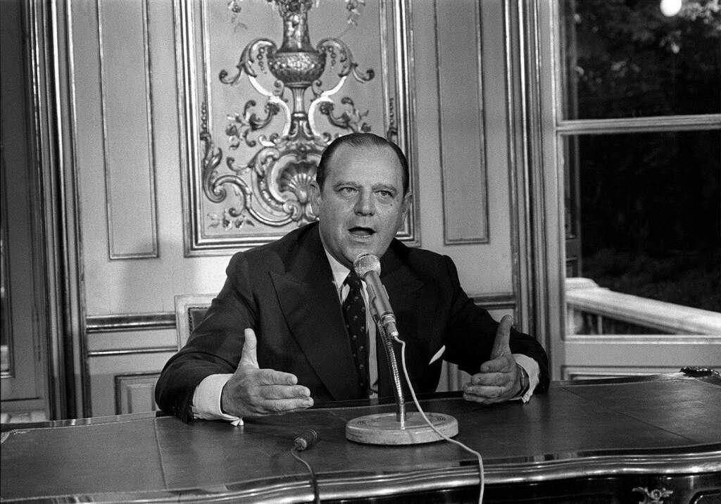 Raymond Barre (1976-1981), le seul centriste - <p>En 1976, Valéry Giscard d'Estaing nomme à Matignon celui qu'il considère comme "l'un des meilleurs économistes de France". Il avait auparavant occupé le poste de vice-président de la Commission européenne.</p>  <p>Il est le premier (et le seul) centriste à avoir été nommé premier ministre.</p>