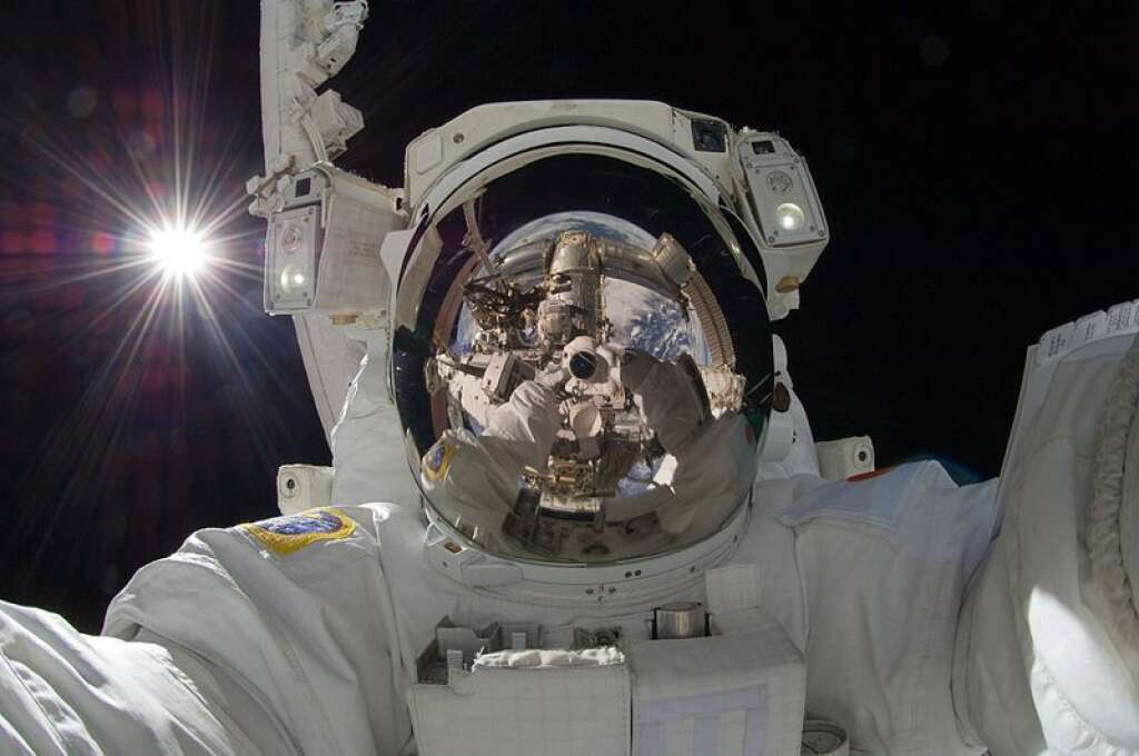 Le selfie spatial d'Aki Hoshide -