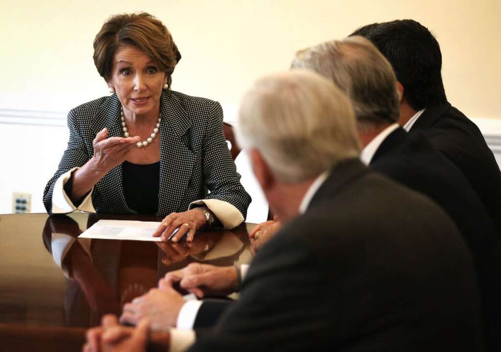 Nancy Pelosi, patronne des représentants démocrates - Chef de file des démocrates de la Chambre (minoritaire), elle a également été décisive dans l'élaboration du vote.
