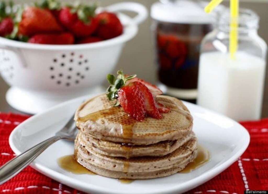 Nutella Pancakes - <strong>Get the <a href="http://www.bellalimento.com/2011/05/27/nutella-pancakes/" target="_hplink">Nutella Pancakes recipe</a> by Bell'alimento</strong>