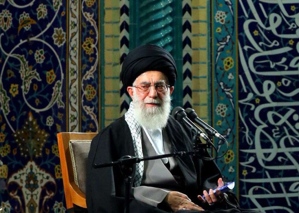 L'ayatollah Ali Khamenei - Le guide suprême iranien, qui a le dernier mot sur ce dossier, a salué l'accord : "La grâce de Dieu, les prières et le soutien de la population sont sans doute la raison de ce succès", a-t-il affirmé, ajoutant qu'il fallait "toujours résister face aux demandes excessives" des autres pays.
