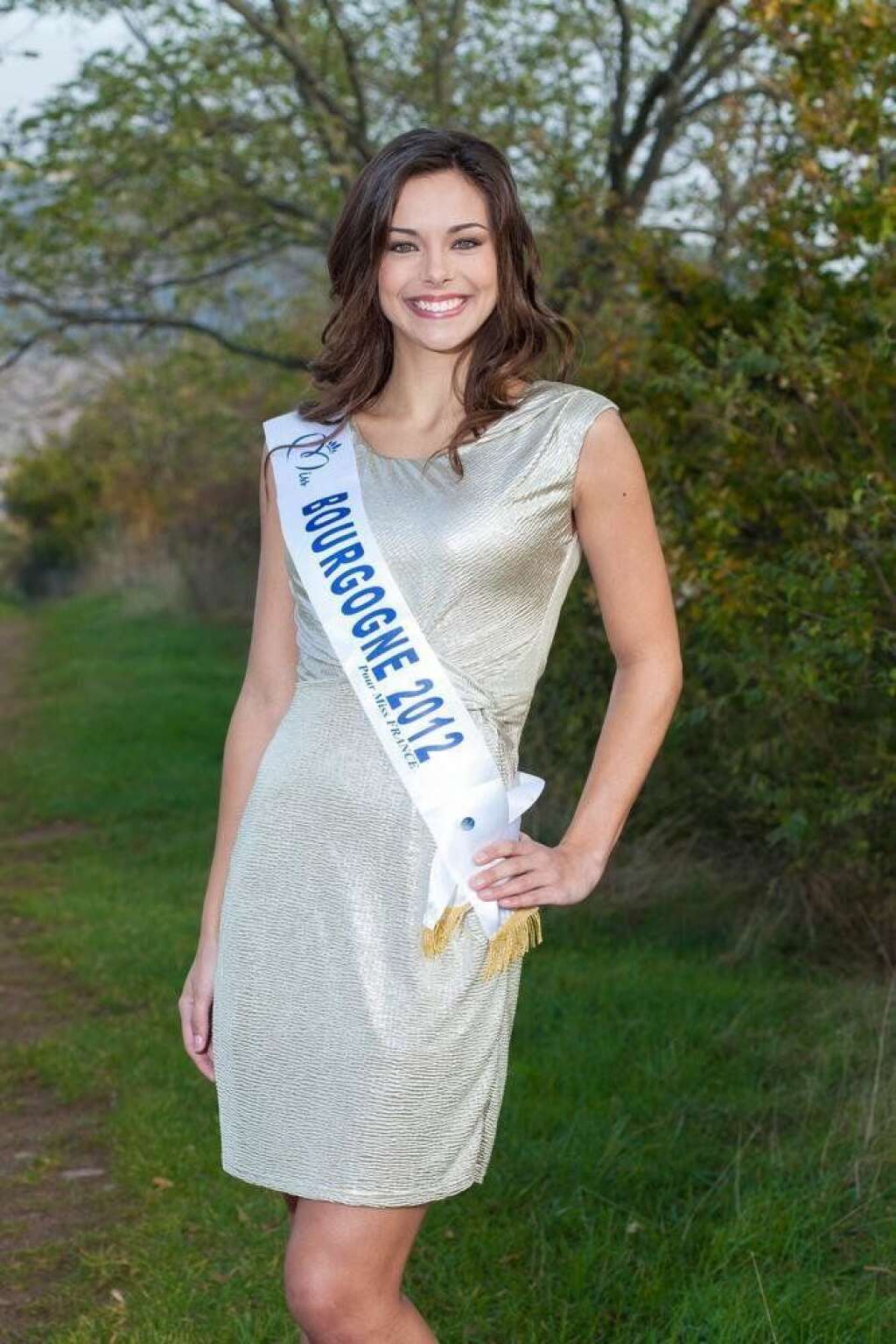 Miss Bourgogne - Marine Lorphelin    19 ans - 1,76 m    Etudiante en médecine