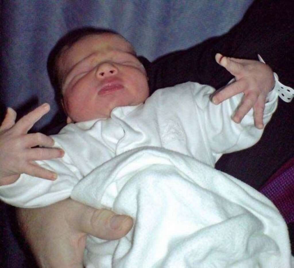 - <a href="http://www.facebook.com/pages/Baby-Gang-Signs/195348087194260">via Baby Gang Signs Facebook</a>