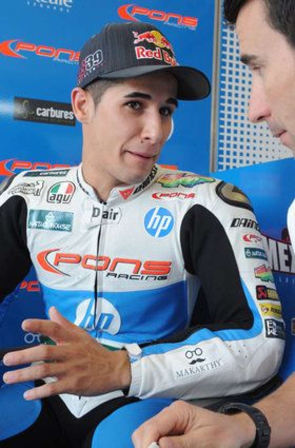 3 juin - Luis Salom - L'Espagnol Luis Salom, 24 ans, s'est tué vendredi après une chute lors de la deuxième séance d'essais libres de Moto 2 du Grand Prix de Catalogne, qui doit se disputer dimanche sur le circuit de Montmelo.  Alors qu'il restait moins d'une demi-heure de session, le pilote de SAG Team a chuté dans le virage 12. <a href="http://www.bbc.com/sport/motorsport/36447935" target="_hplink">Transféré dans un hôpital voisin, il n'a pu être ranimé</a>.
