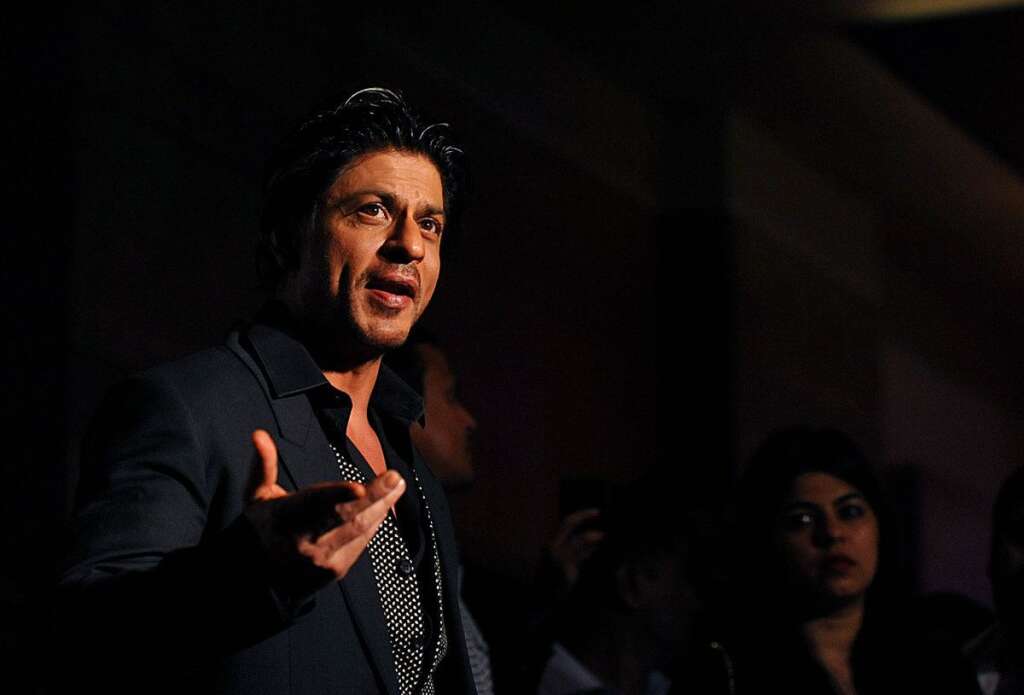 Shah Rukh Khan - 2. Fortune estimée : 600 millions de dollars  Source : <a href="http://www.wealthx.com/articles/2014/top-10-hollywood-and-bollywood-actors%E2%80%8B/" target="_blank">Wealth-X</a>