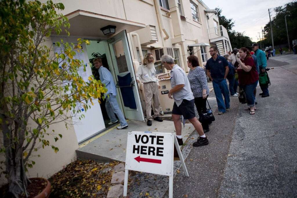 U.S. Citizens Head To The Polls To Vote In Presidential Election - ST. PETERSBURG, FL -  NOVEMBER 6:  Lines of voters wait to cast their ballots as the polls open on November 6, 2012 in St. Petersburg, Florida. The swing state of Florida is recognised to be a hotly contested battleground that offers 29 electoral votes, as recent polls predict that the race between U.S. President Barack Obama and Republican presidential candidate Mitt Romney remains tight.  (Photo by Edward Linsmier/Getty Images)