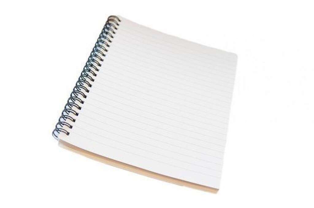 cahier à spirale - Impossible d'écrire sans se prendre la spirale dans la main pour un gaucher. À moins de retourner le cahier.