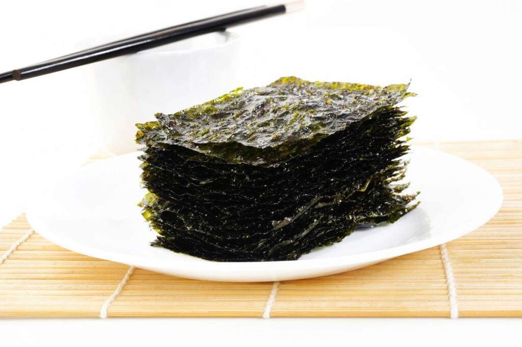 Des algues grillées - Les algues sont très riches en sels minéraux et en oligo-éléments. Grillées, elles se dégustent sans problème entre les repas.