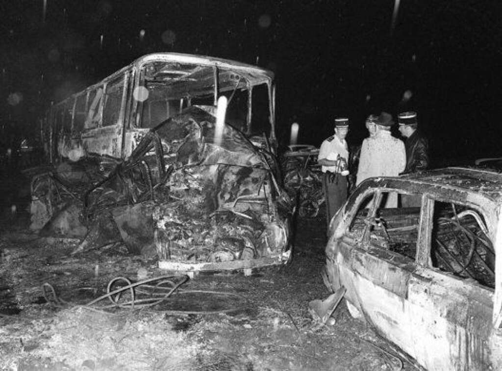 Beaune (1982) : 53 morts - Le 31 juillet 1982, un carambolage sur l'autoroute A6 à Beaune (Côte d'Or), impliquant deux cars ainsi que deux voitures, cause la mort de 53 personnes dont 44 enfants.