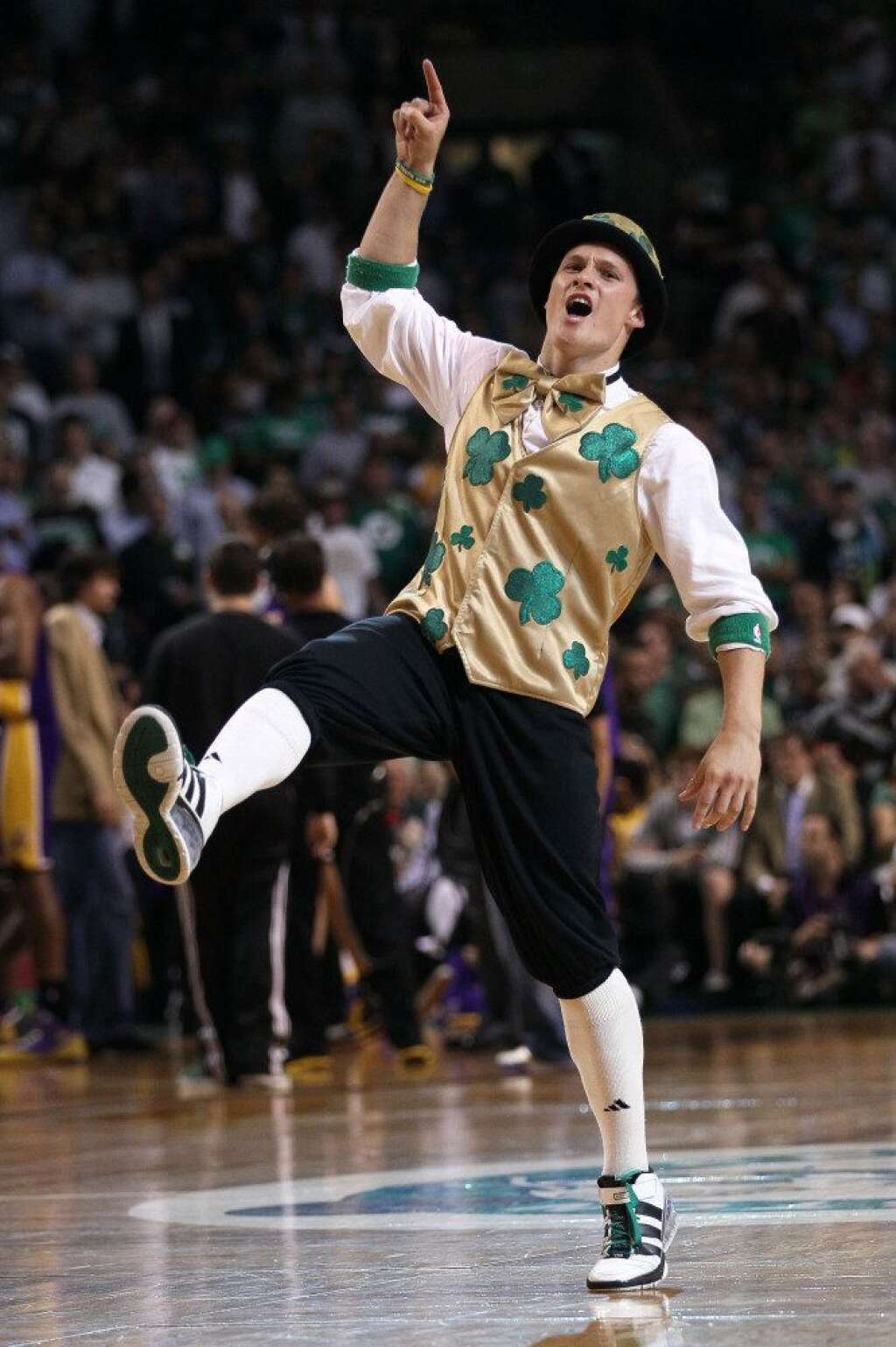Boston Celtics - Lucky the Leprechaun (la seule mascotte "humaine")