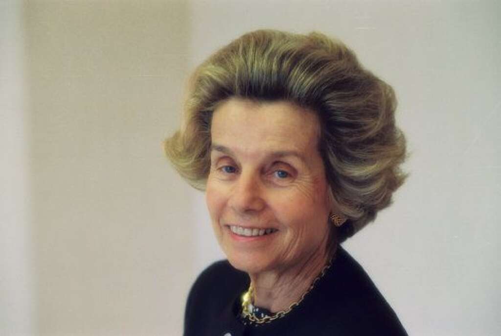 Christiane Scrivener (1989-1995) - Secrétaire d'Etat à la consommation dans les gouvernement Chirac puis Barre, elle intègre ensuite la commission européenne pour s'y occuper des questions de fiscalité, de douane et de la politique de consommation.