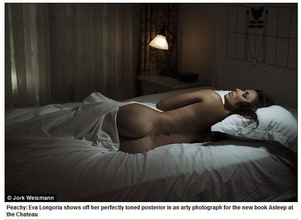 Eva Longoria pose nue - Eva Longoria a beaucoup fait parler d'elle en apparaissant entièrement nue <a href="http://www.huffingtonpost.fr/2012/09/24/eva-longoria-nue-livre-d-art_n_1908623.html">dans un livre de photos d’art réalisé par le photographe de mode Jork Weismann</a>.