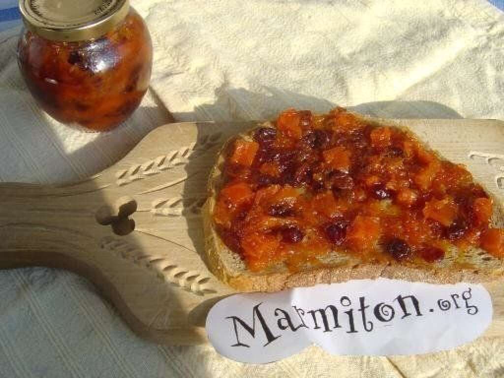 Confiture de potiron aux raisins secs - <a href="http://www.marmiton.org/recettes/recettefiche2_confiture-de-potiron-aux-raisins-secs_32967.aspx">Retrouvez la recette sur Marmiton.</a>
