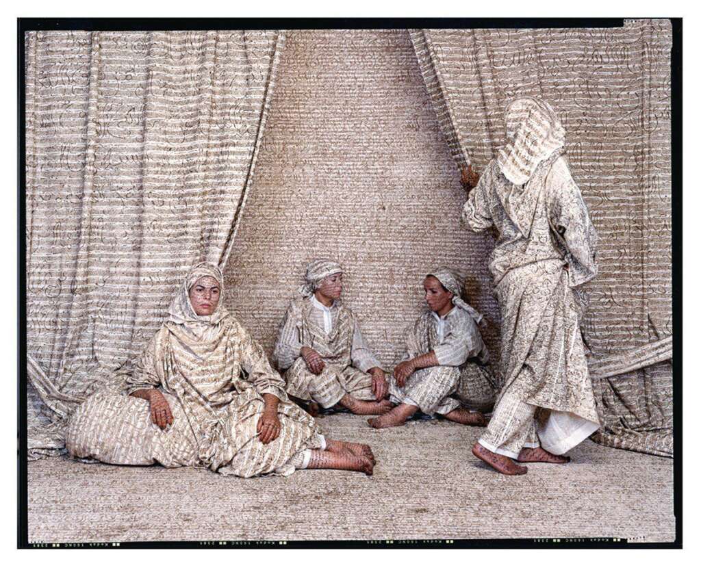 Femmes du Maroc - Lalla Essaydi Tittle, 2008, 30x40 inches
