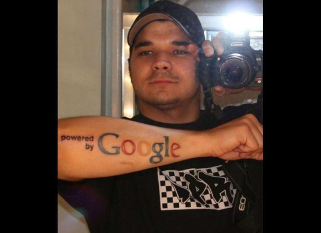 Les tatouages les plus difficiles à porter - Après Facebook, Google