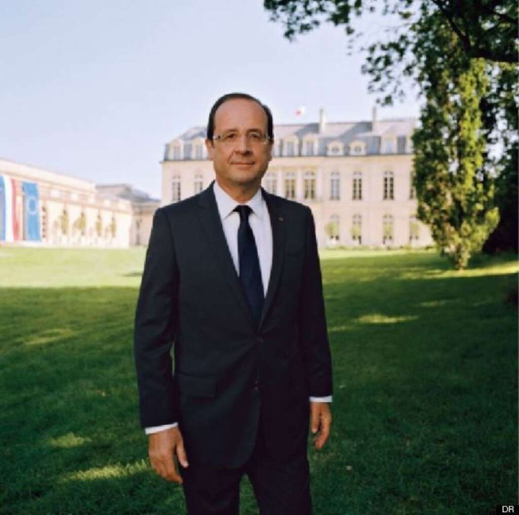 François Hollande - François Hollande dans les jardins de l'Élysée, sous l'objectif du photographe Raymond Depardon.