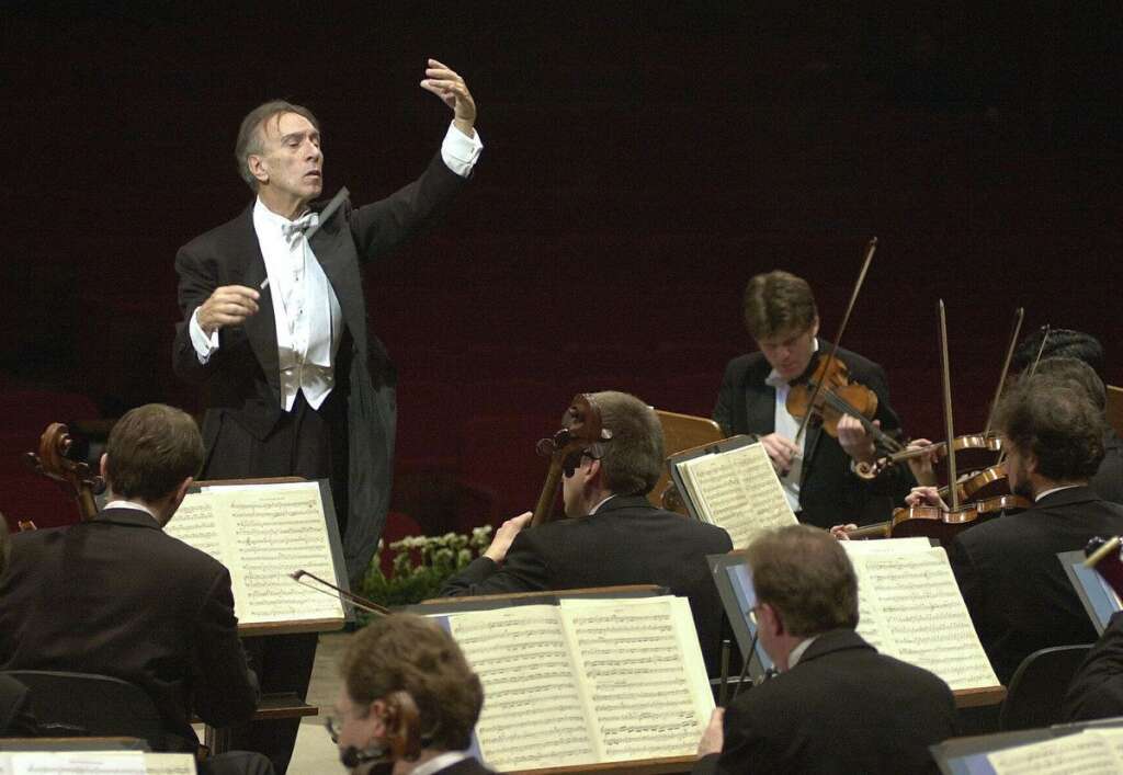 20 janvier - Claudio Abbado - Le célèbre maestro italien Claudio Abbado qui a dirigé les plus grands orchestres du monde est décédé lundi à Bologne, dans le nord de l'Italie, a annoncé à l'AFP son entourage.
