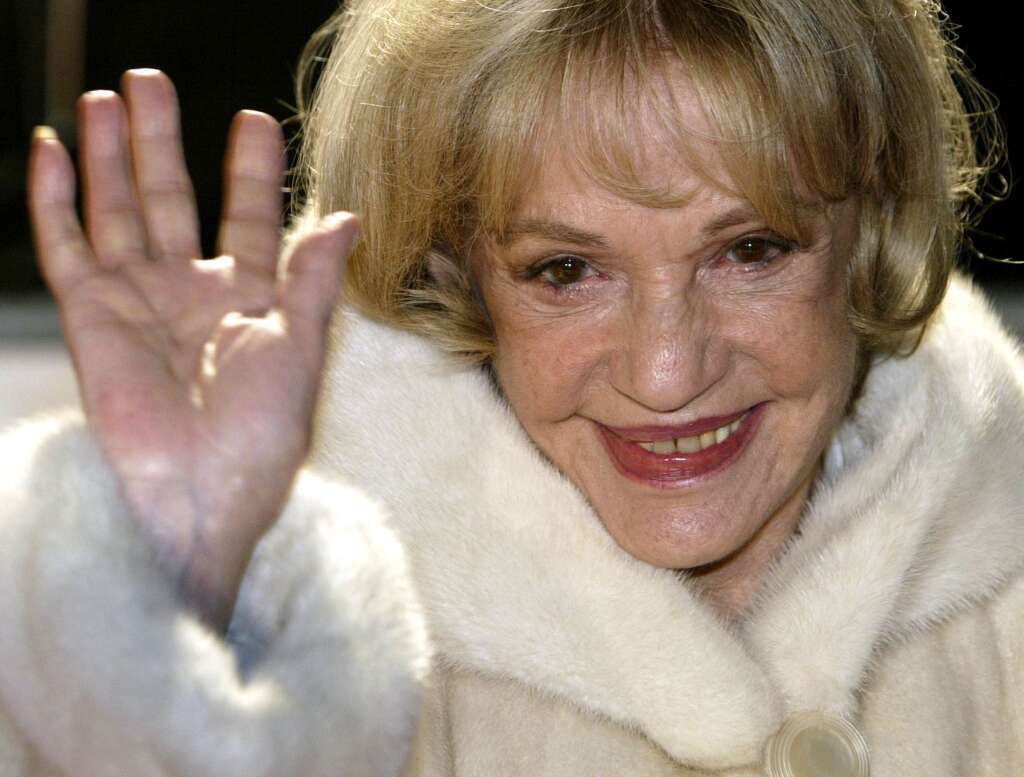 31 juillet - Jeanne Moreau - <p>La comédienne Jeanne Moreau est décédée lundi 31 juillet, à l'âge de 89 ans. L'actrice à la beauté sensuelle et à l'inimitable voix grave, qui a fasciné les plus grands réalisateurs au cours d'une carrière de 65 ans, a été retrouvée morte à son domicile parisien.</p>  <p><strong>» Lire notre article complet en cliquant <a href="http://www.huffingtonpost.fr/2017/07/31/jeanne-moreau-est-morte_a_23057473/?utm_hp_ref=fr-homepage">ici</a></strong></p>