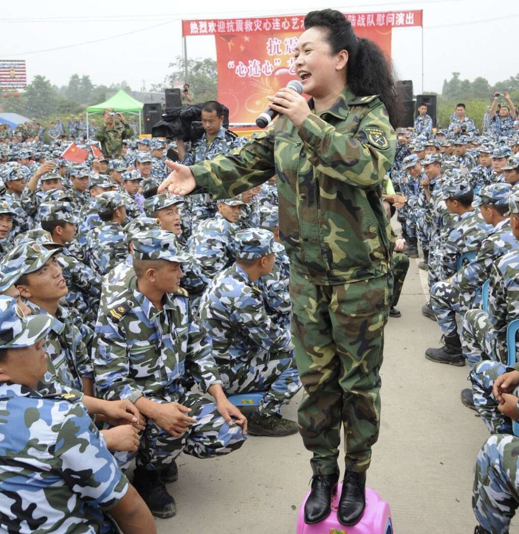Le 21 juillet 2008 lors d'un concert pour les troupes - Après le séisme qui avait frappé la province du Sichuan.