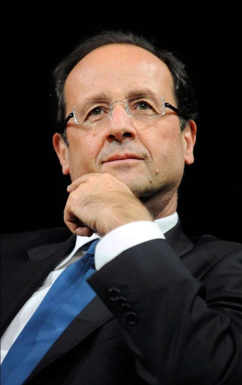 M. le Président François Hollande : le choix n'est pas encore fait - Le Président François Hollande avait a plusieurs reprises déclaré lors de sa campagne apprécier le bon vin et les moments de convivialité qu’il procure.