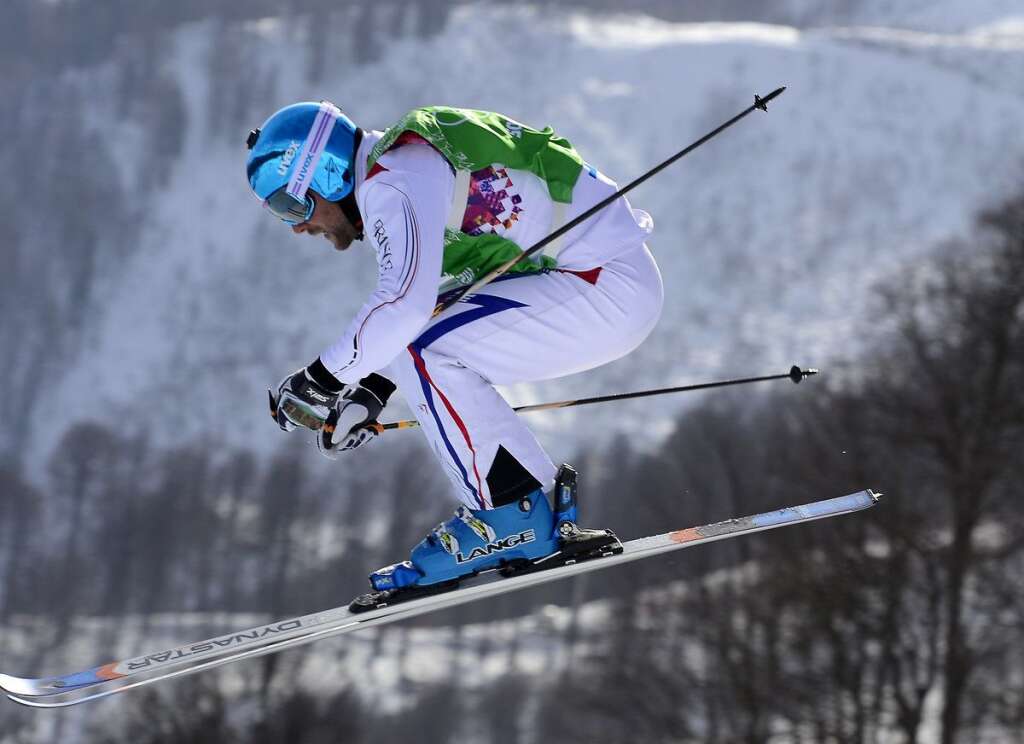 Arnaud Bovolenta, médaille d'argent en skicross - Dans le sillage de Jean-Frédéric Chapuis médaillé d'or, Arnaud Bovolenta a décroché l'argent dans l'épreuve de skicross. Un véritable exploit d'autant qu'avant les JO, le skieur de 25 ans n'était jamais entré en finale de coupe de monde.