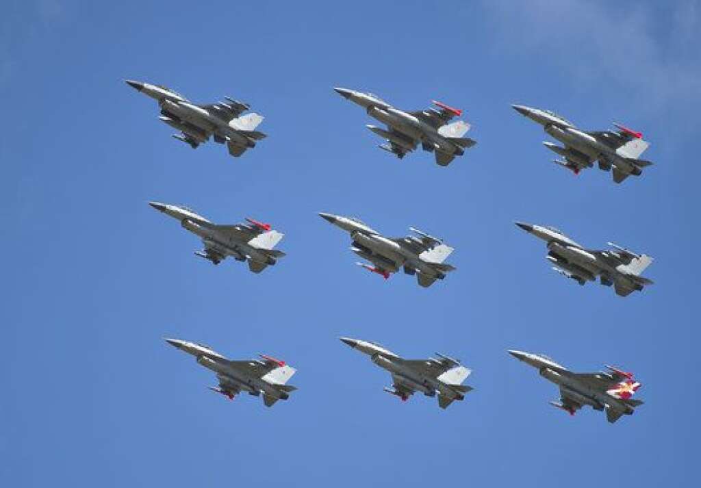 Le Danemark envoie des F-16 - Le royaume du Danemark a annoncé son intention de rejoindre la coalition internationale en envoyant sept avions de combat F-16.