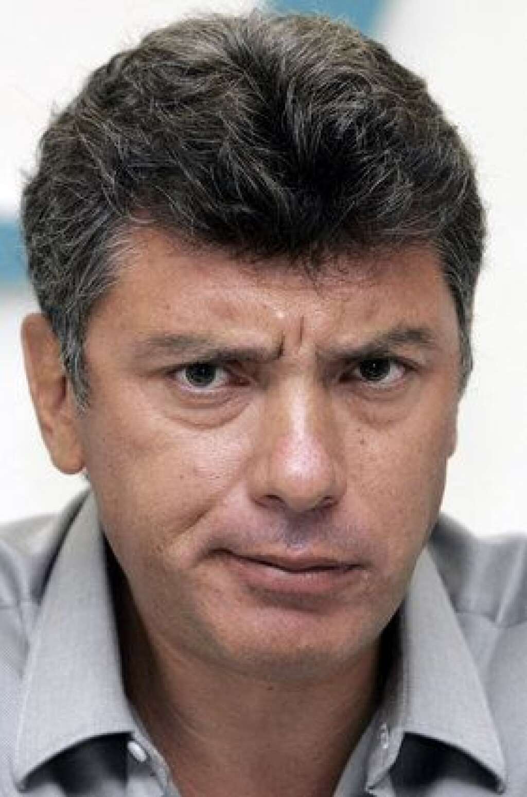 27 février 2015 - Boris Nemtsov - L'opposant et ancien vice-Premier ministre Boris Nemtsov, 55 ans, est tué par balles vers 23h15 devant les murs du Kremlin, en plein centre de Moscou.