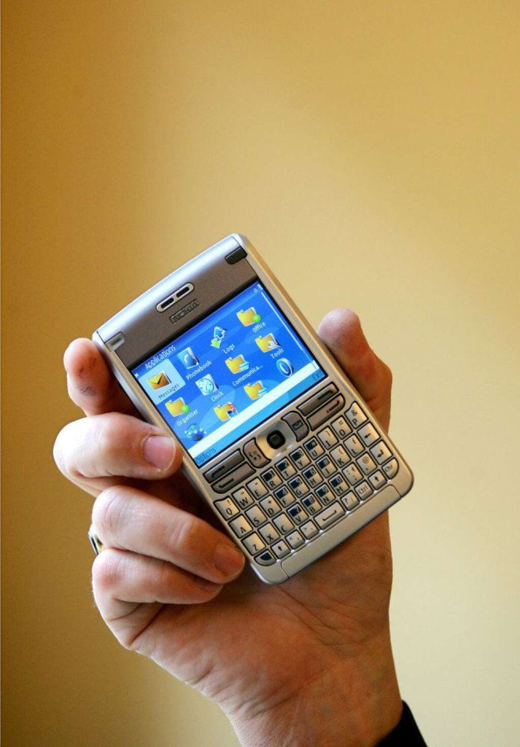2005 - Nokia E61 -