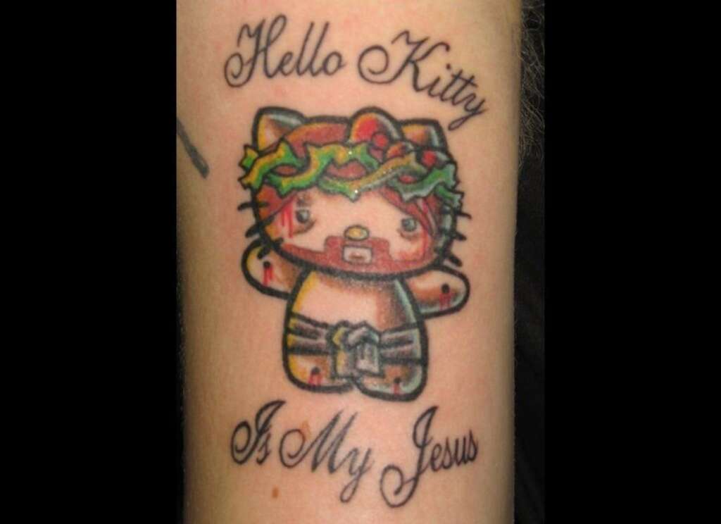 Les tatouages les plus difficiles à porter - Hello Kitty