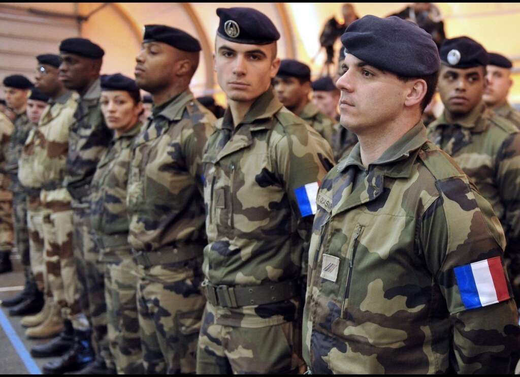 11 janvier 2013: la France intervient au Mali - La poussée des rebelles islamistes contraint François Hollande à intervenir. L'opération militaire, soutenue par l'opinion, est un succès, même si le bénéfice politique pour le chef de l'Etat est limité.