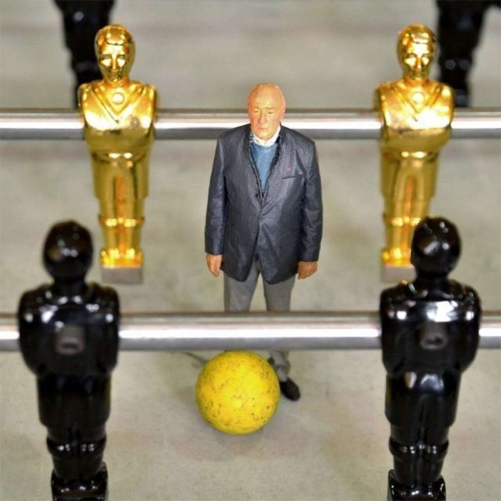 La figurine de Jacques Séguéla -