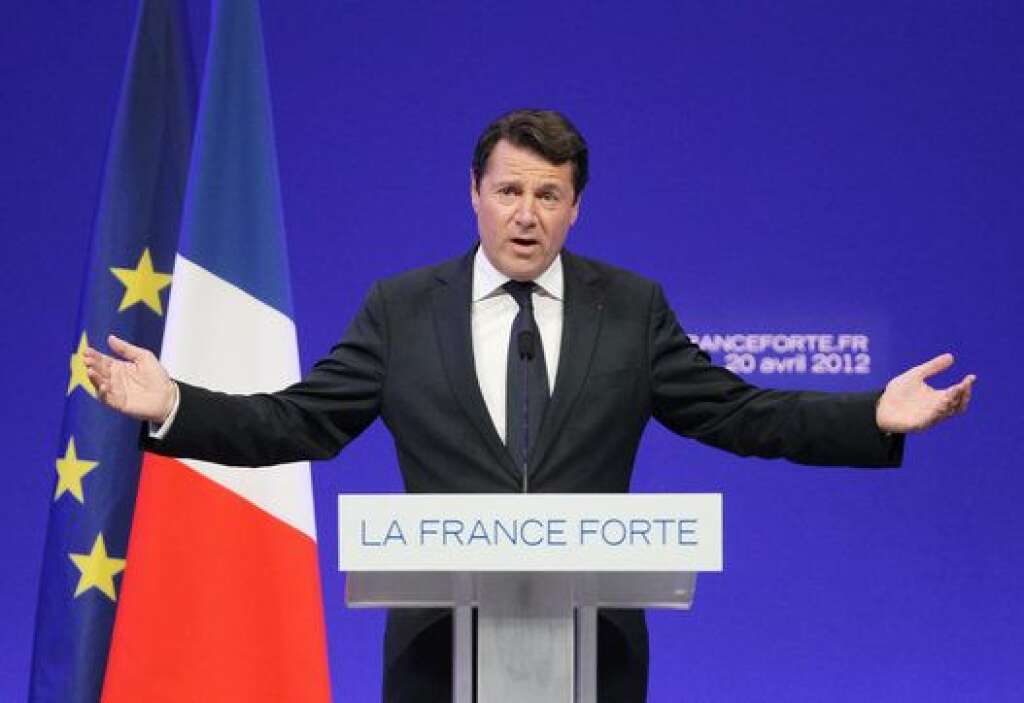 PACA : Christian Estrosi (LR) - Le député-maire de Nice a obtenu l'investiture de son parti pour tenter de reconquérir la Provence-Alpes-Côte d'Azur malgré le risque posé par le candidature de Marion Maréchal Le Pen (FN).