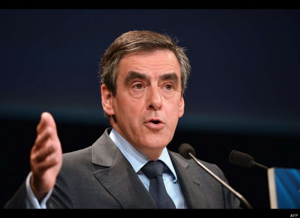 11 juillet 2013: la réplique cinglante de Fillon - Furieux contre Nicolas Sarkozy, François Fillon accélère sa campagne en vue de la primaire de 2016. "L'UMP ne peut pas vivre congelée dans l'attente d'un homme providentiel", tacle l'ancien premier ministre. A droite, la guerre est déclarée.
