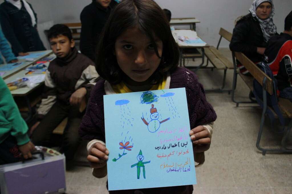 Nuha, 10 ans - Nuha a écrit aux dirigeants de ce monde: "La paix est devenue un rêve pour les enfants syriens, et les enfants peuvent faire des rêves une réalité. En guerre ou en paix, nous sommes le futur."