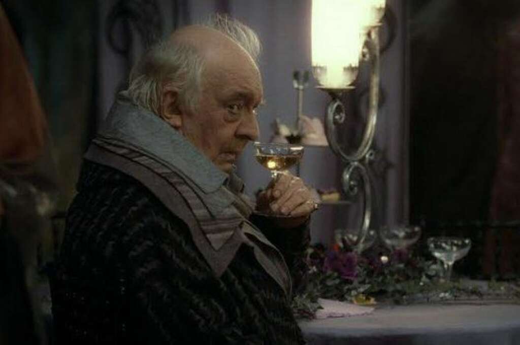 25 décembre - David Ryall - Prolifique acteur de théâtre britannique, David Ryall est décédé à l'âge de 79 ans. Au cinéma, il aura notamment participé à la saga Harry Potter dans le rôle du magicien Elphias Doge.
