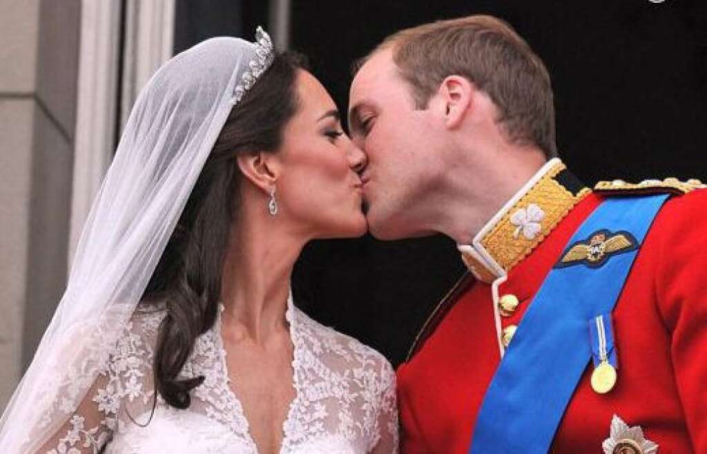 Le baiser de Kate et William - Le 29 avril dernier, des millions de personnes ont attendu le baiser au balcon pour le mariage entre du Prince William et Kate Middleton.