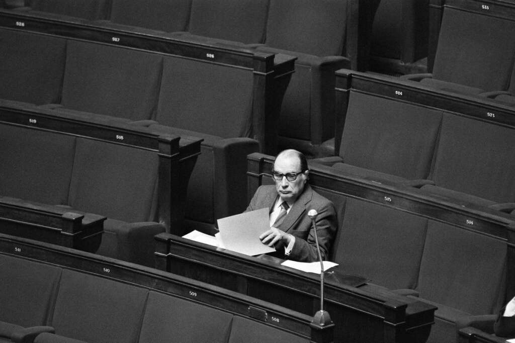 28 avril 1980 - Mitterrand pour l'abrogation des discriminations légales - François Mitterrand se prononce clairement en faveur d'une abrogation des discriminations légales. <blockquote>"Il n'y a pas de raison de juger le choix de chacun qui doit être respecté, aucune discrimination ne doit être faite en raison de la nature des moeurs. J'en ai pris la responsabilité".</blockquote>