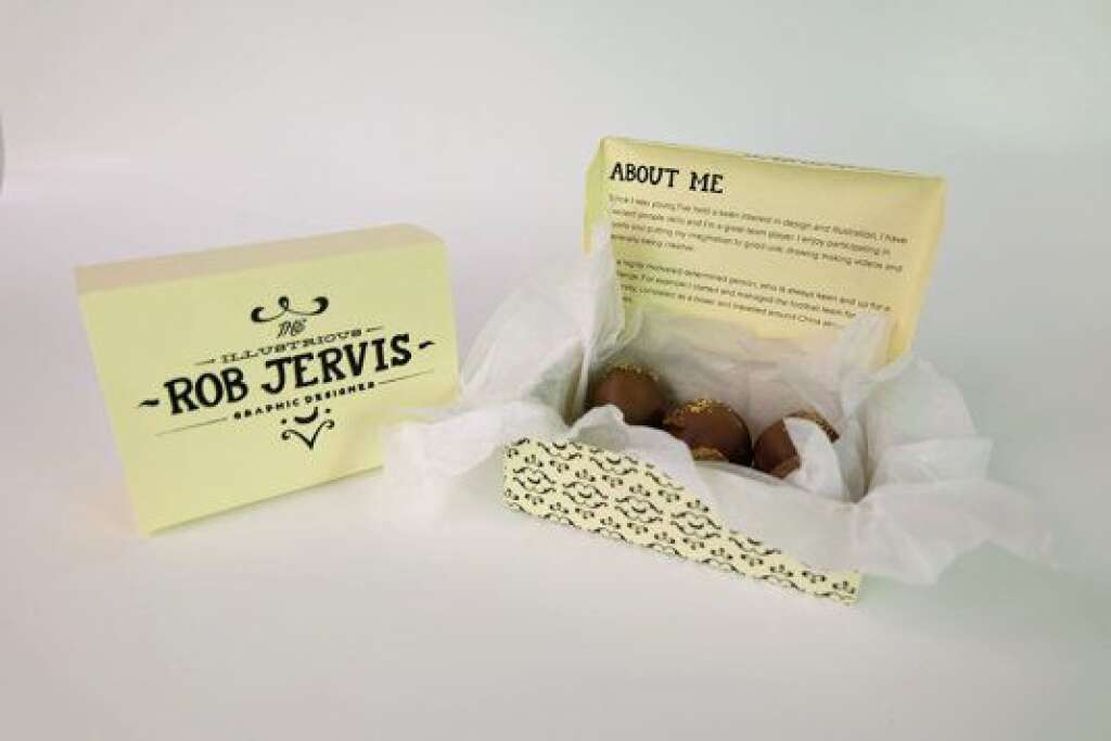 - "La vie c'est comme une boîte de chocolat", Rob Jervis l'a compris et envoie des boîtes de chocolats maison aux agences.