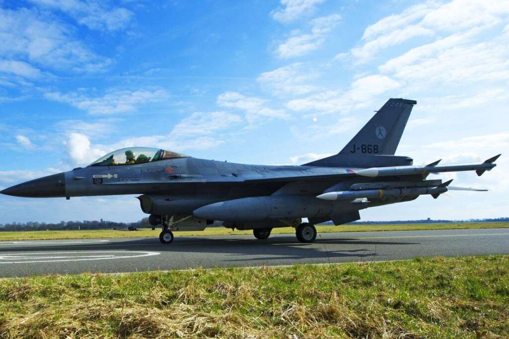 Les Pays-Bas prêts à aider - Le gouvernement néerlandais est prêt à mettre à disposition de la lutte contre le groupe jihadiste État Islamique (EI) plusieurs avions de combats F-16.