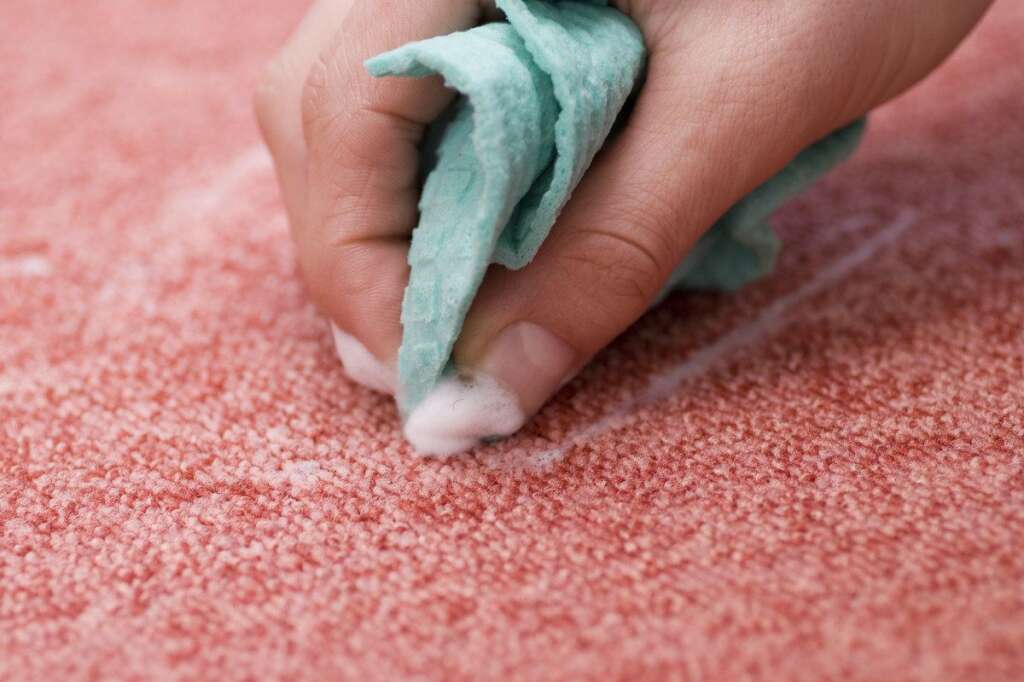 - Eviter les tapis et autres tissus d'ameublement résistants aux taches.