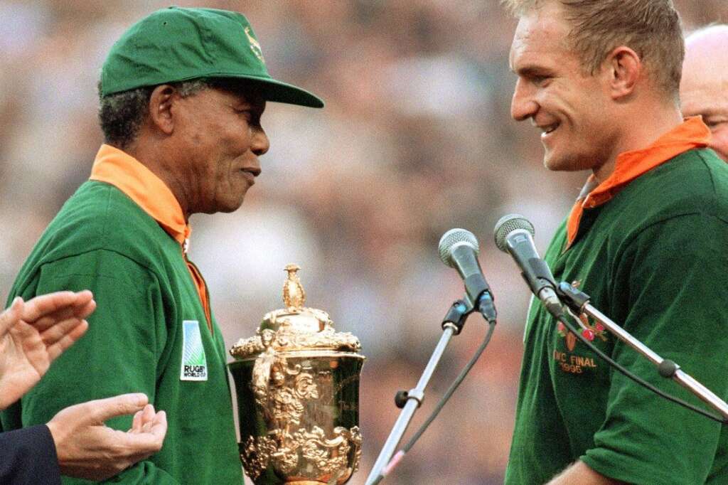 François Piennar - Le capitaine de l'équipe de rugby sud-africaine qui a remporté la coupe du monde, sur ses terres en 1995, sera bien évidemment présent pour cet hommage mondial à Mandela.