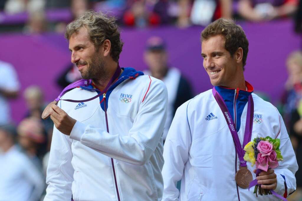 Richard Gasquet et Julien Benneteau - Bronze - Avec cette deuxième médaille, les joueurs français trustent le podium du tennis en double, devancés seulement par les jumeaux américains Bob et Mike Bryan.