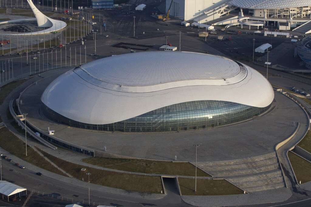 Palais de glace Bolshoi - Hockey sur glace.  12.000 places.