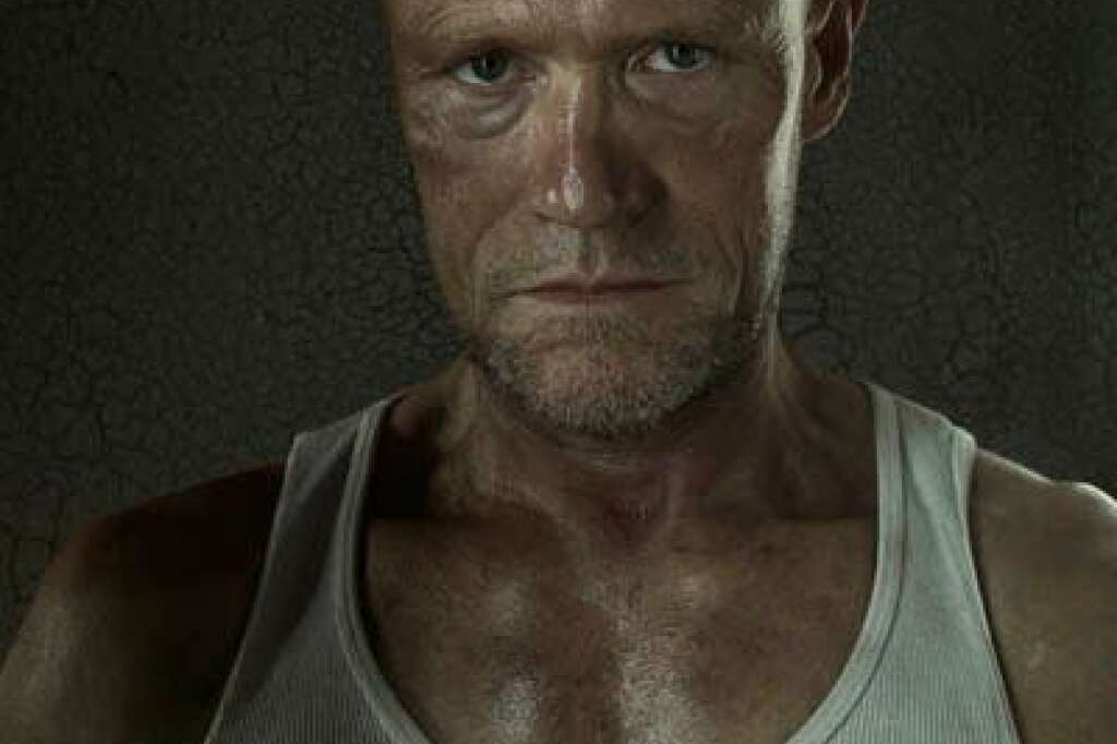 Merle Dixon (Michael Rooker) - Abandonné sur un toit par Rick alors qu'il venait d'agresser T-Dog. Comme son frère, Merle n'existe que dans la série tv.