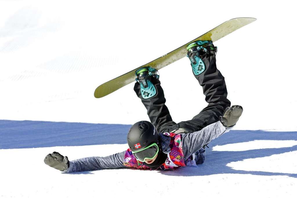 Le Norvégien Staale Sandbech lors du snowboard slopestyle -