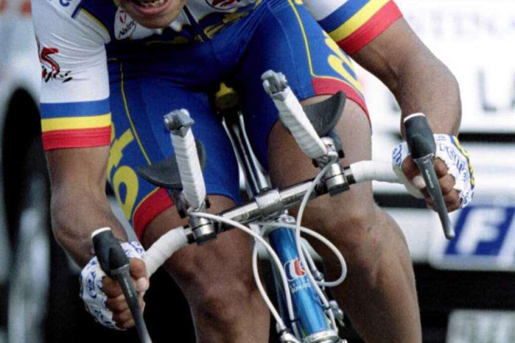 3 août - Armand de las Cuevas - <p>L'ancien cycliste Armand de las Cuevas, champion de France en 1991, est mort à l'âge de 50 ans, a annoncé ce vendredi 3 août <a href="http://www.uncp.net/" target="_blank">l'Union nationale des cyclistes professionnels</a> (UNCP) par la voix de son président Pascal Chanteur.</p>  <p>Il avait remporté le contre-la-montre couru <a href="http://www.giroditalia.it/it/" target="_blank">le premier jour du Giro</a>-1994 et le Critérium du Dauphiné en 1998. Malgré ces victoires, il n'avait pas pu participé au <a href="https://www.huffingtonpost.fr/news/tour-de-france/" target="_blank">Tour de France</a> marqué par le scandale de <a href="https://www.huffingtonpost.fr/news/dopage/" target="_blank">dopage</a> Festina.</p>  <p><strong>» Lire notre article complet <a href="https://www.huffingtonpost.fr/2018/08/03/le-cycliste-armand-de-las-cuevas-est-mort_a_23495371/?utm_hp_ref=fr-sport">en cliquant ici</a></strong></p>