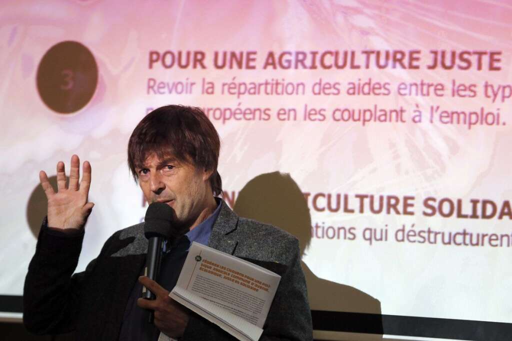 Nicolas Hulot - Animateur télé vedette à forte popularité il s'est servi de celle-ci pour placer l'écologie au centre du débat politique. D'abord pour témoigner de son combat en 2007, il a concouru plus sérieusement pour l'investiture d'Europe Écologie Les Verts en 2012, battu par Eva Joly.  Son fait d'arme : être parvenu à imposer aux principaux candidats de 2007 de signer son "pacte écologique."