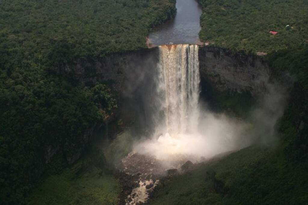 7. Découvrir des cascades comme vous ne les verrez jamais du sol -